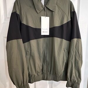 lululemon athletica Men's Olive and Black Windbreaker